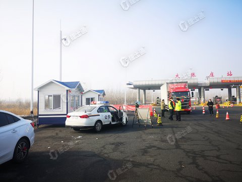 天津北京高速口疫情防疫检查站岗亭都用什么款式的多